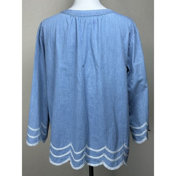 Blue Chambray Women’s Blouse XL V-Neck Tasseled Tie White Embroidered Trim - Picture 8 of 15